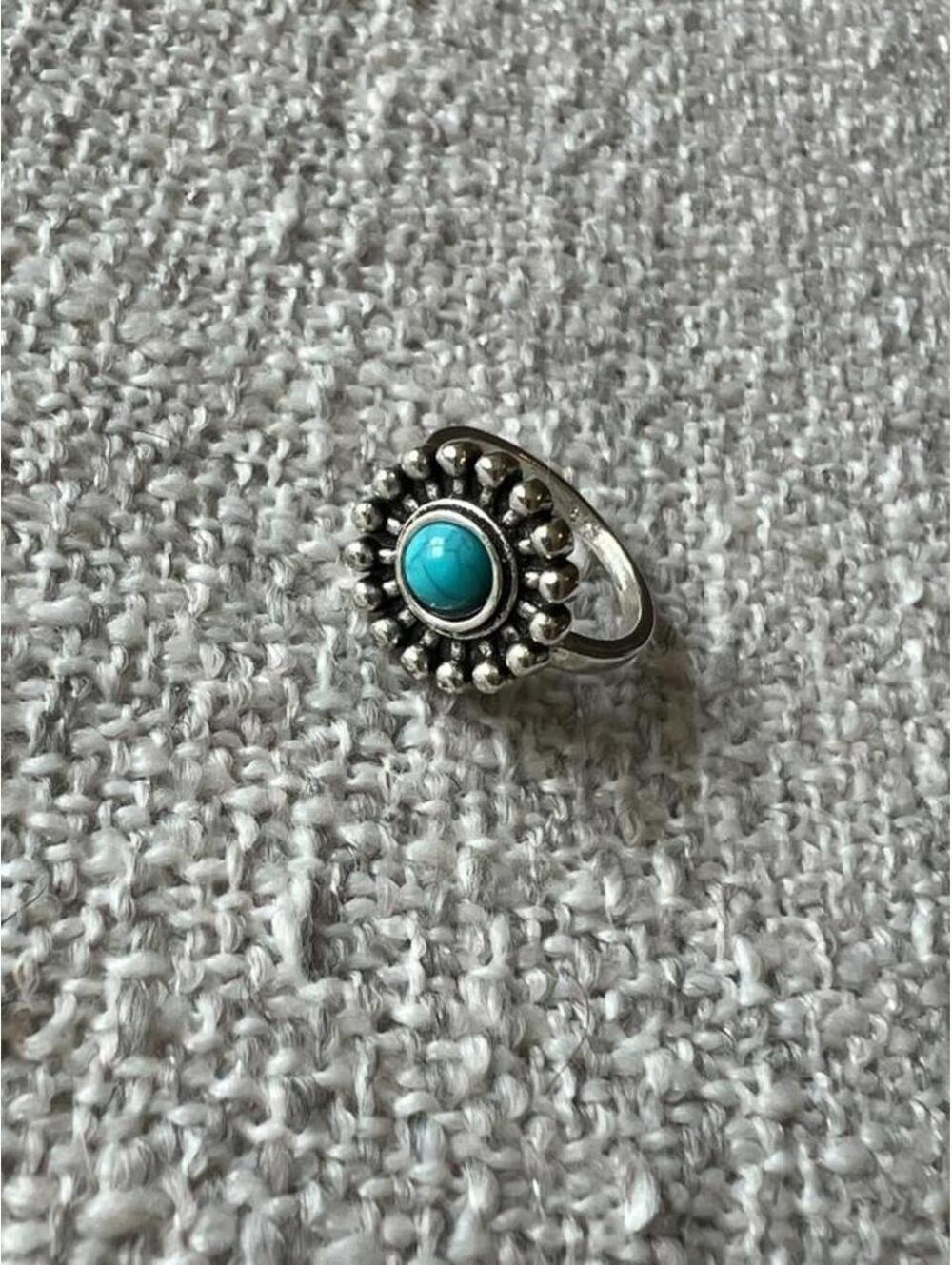 Women's Silver Tone and Turquoise Ring